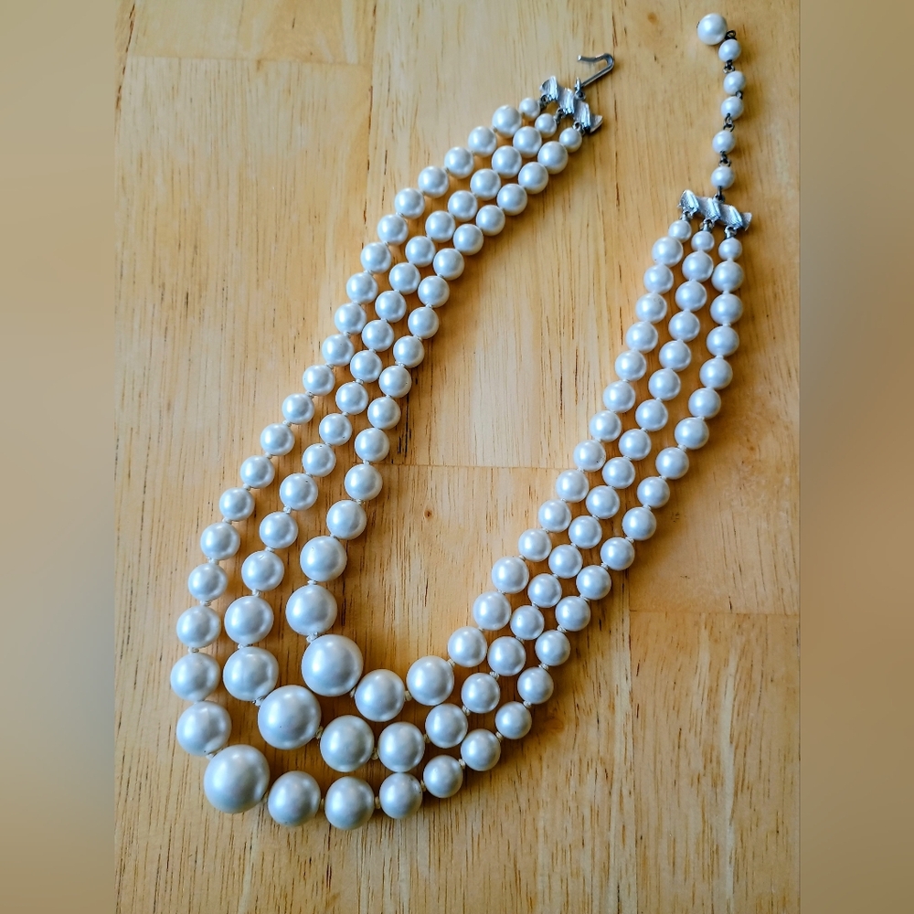 Vintage Triple Strand Pearl Bead Necklace